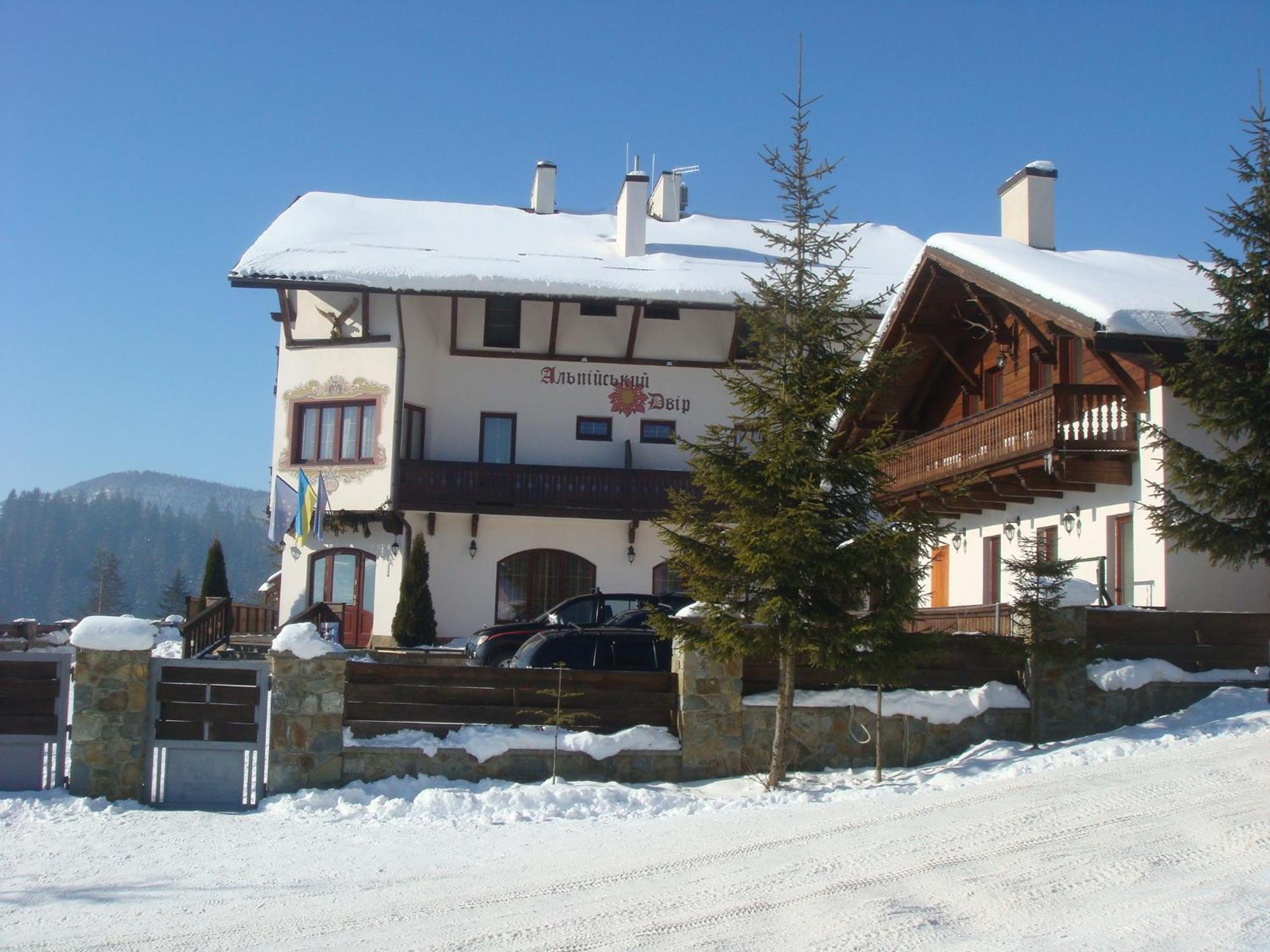 Hotel Alpenhof Pansion Slavske Esterno foto