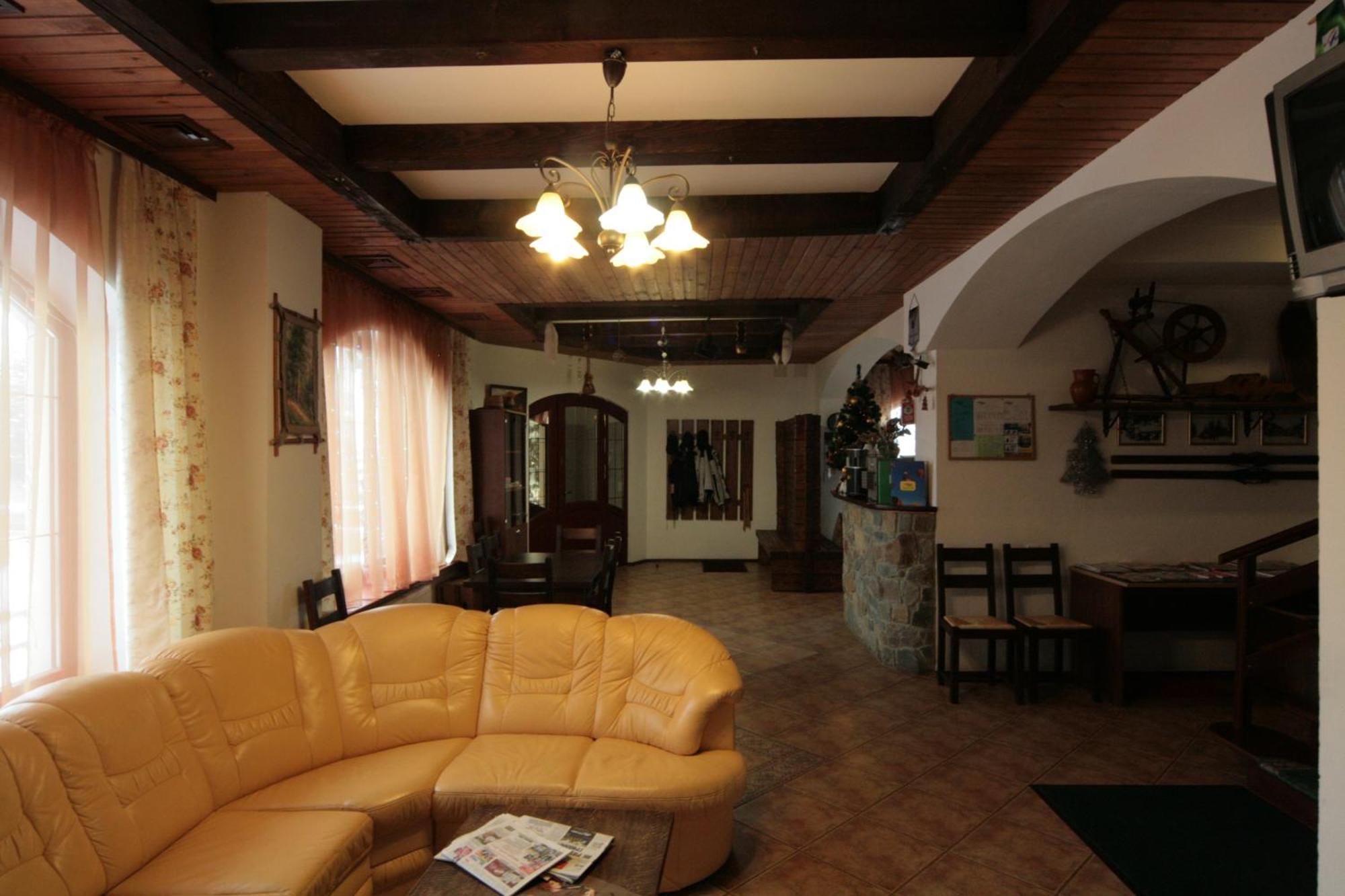 Hotel Alpenhof Pansion Slavske Esterno foto