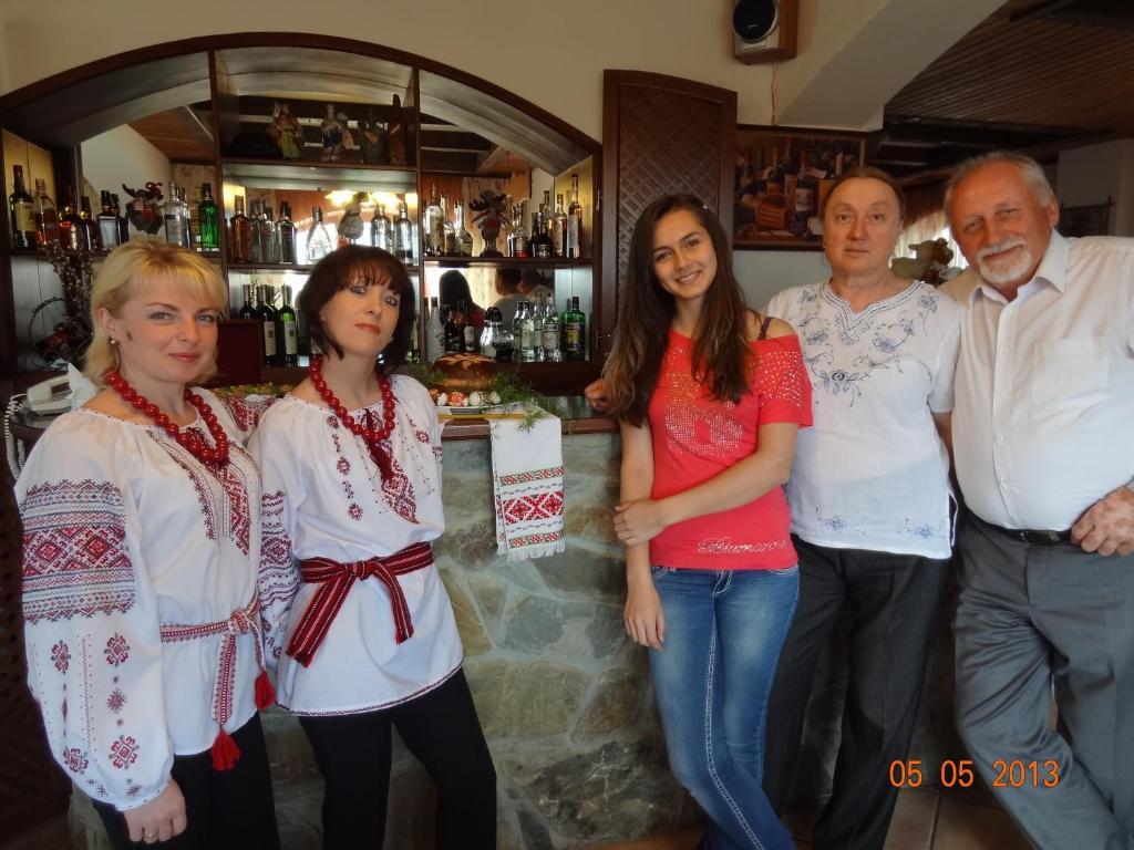 Hotel Alpenhof Pansion Slavske Esterno foto
