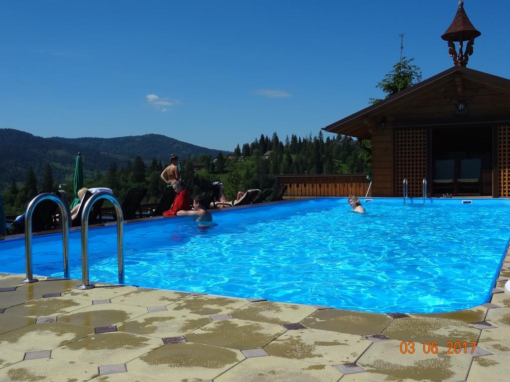 Hotel Alpenhof Pansion Slavske Esterno foto